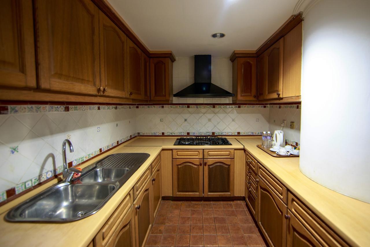 Beta Service Apartment Лабуан Екстер'єр фото