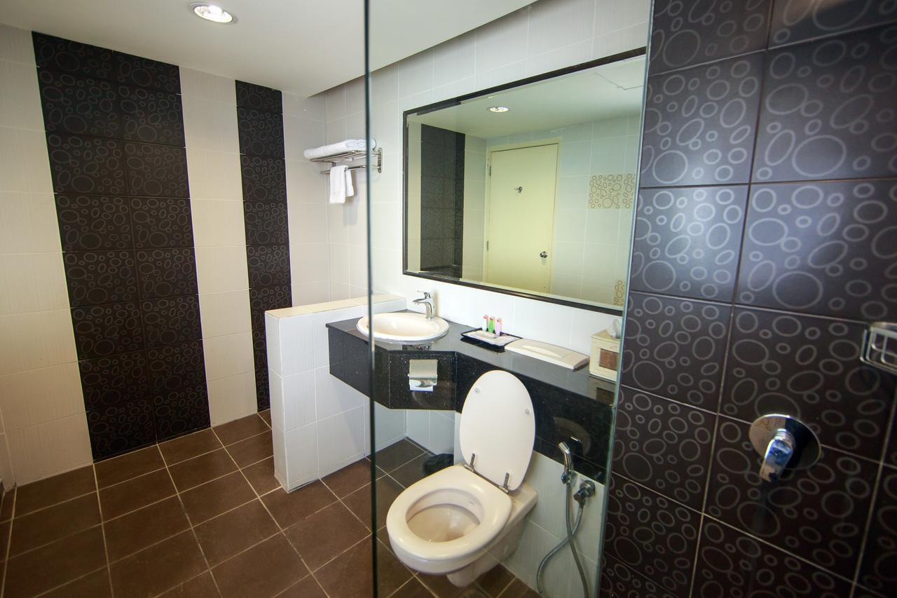 Beta Service Apartment Лабуан Екстер'єр фото