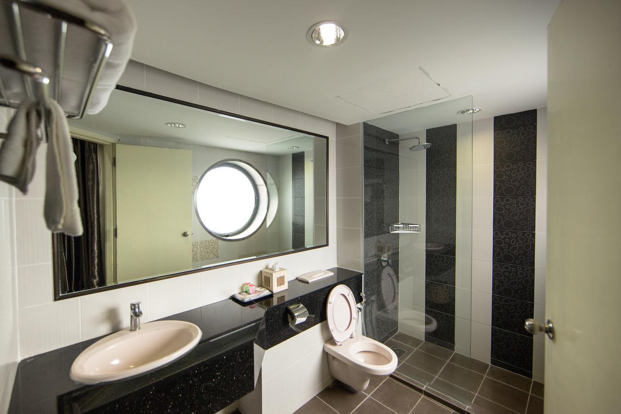 Beta Service Apartment Лабуан Екстер'єр фото